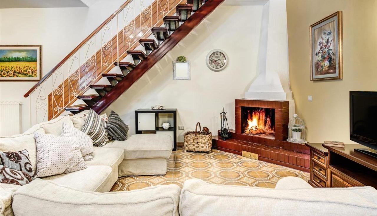 Villa Dei Fiori - Exclusive Villa With Garden In Sorrento Coast Vico Equense Εξωτερικό φωτογραφία